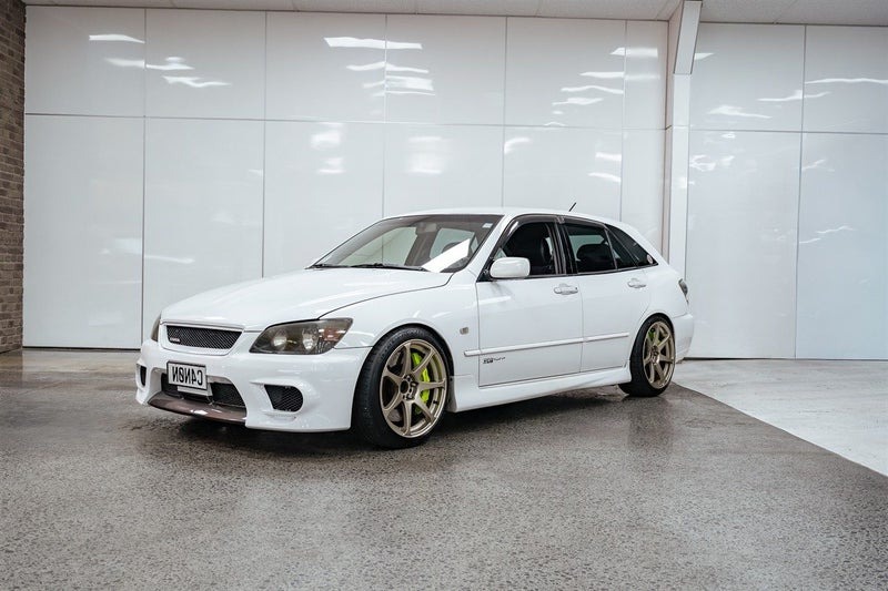 2001 JCE10W Toyota Altezza Gita